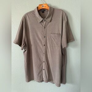 JAMES PERSE Solid Cotton Button-Down Short Sleeve Shirt Taupe | Men's Size 3 (L)